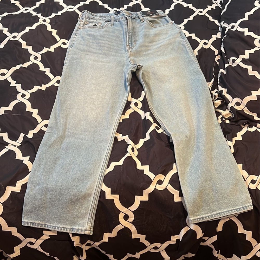 hollister “ultra high-rise vintage straight”-light blue